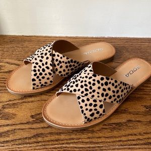 SODA | Cheetah Criss Cross Slide Sandals Size 7